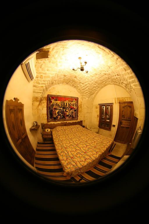 Turkmen Konagi Bed and Breakfast Sanlıurfa Rum bild